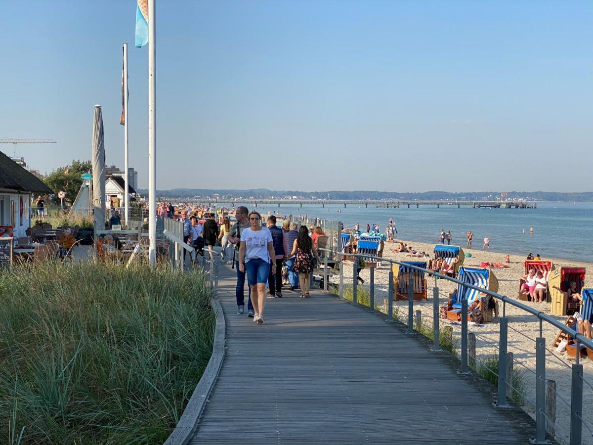 Studio Mit Panorama-Meerblick Und Direkter Strandlage In Scharbeutz Esterno foto
